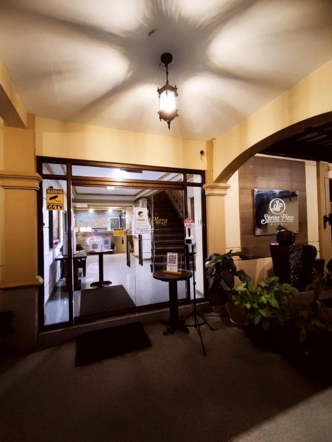 Spring Plaza Hotel Dasmarinas Buitenkant foto