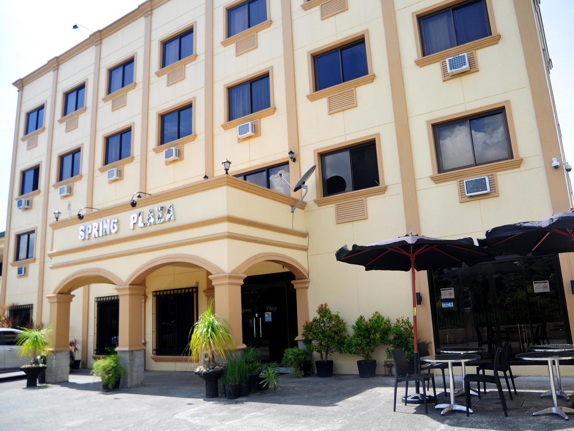 Spring Plaza Hotel Dasmarinas Buitenkant foto