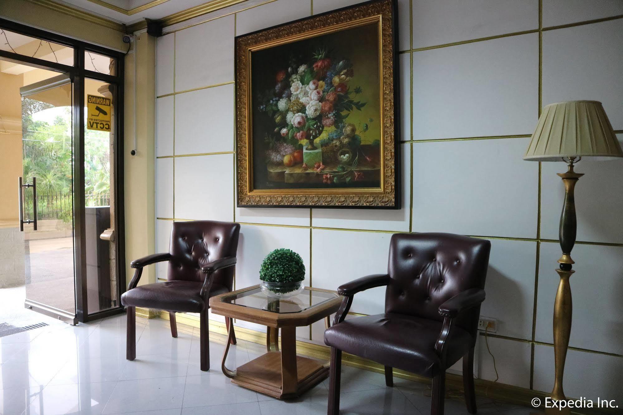Spring Plaza Hotel Dasmarinas Buitenkant foto